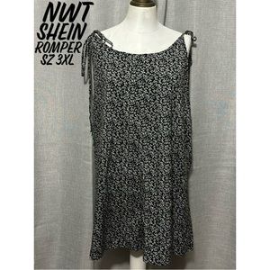 NWT SHEIN vacay Romper-Sz 3XL-Black & White Floral Vine-Ties at Shoulders